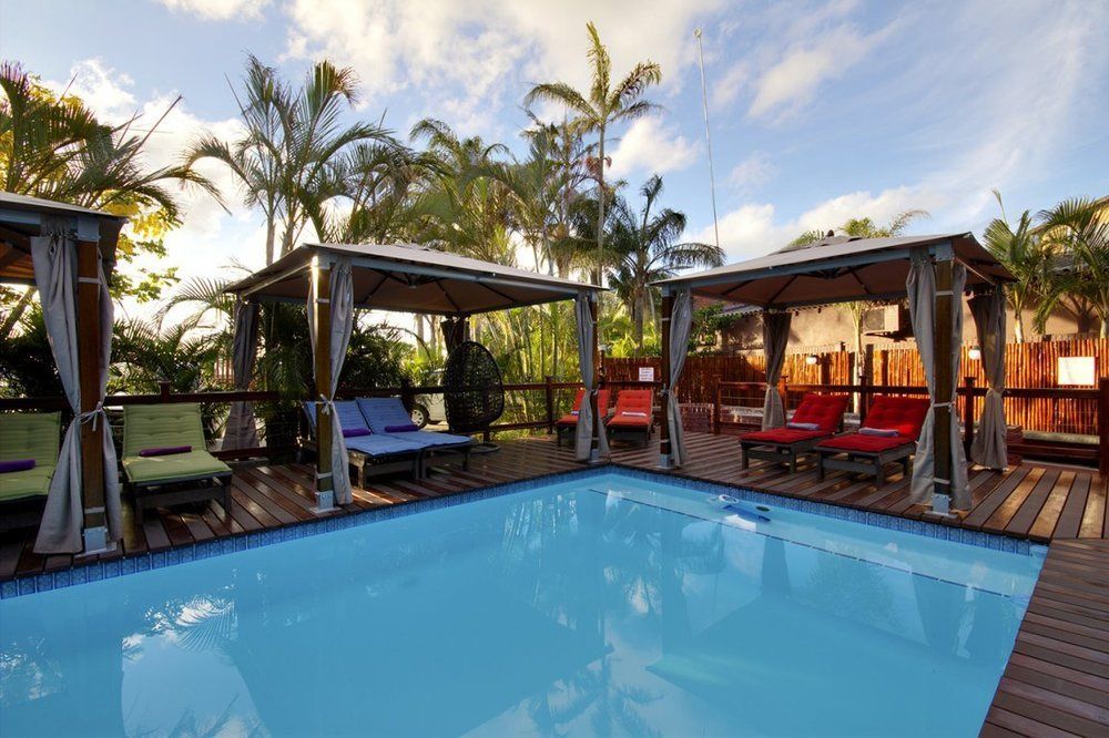 Urban Glamping Tranquil International Backpacking Village St Lucia Exterior photo